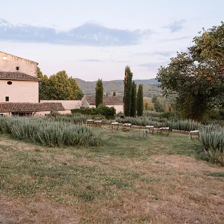 Domaine De La Barbeirasse Дом отдыха *