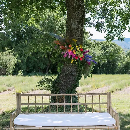 Domaine De La Barbeirasse Дом отдыха *