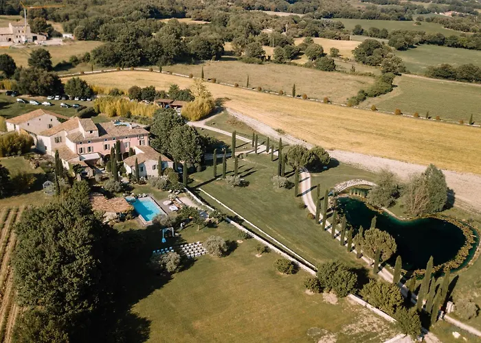 Holiday home Domaine De La Barbeirasse Cereste