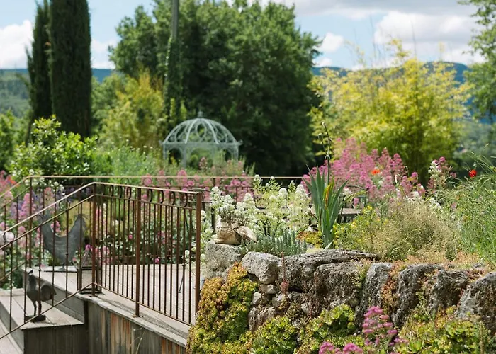 Holiday home Domaine De La Barbeirasse Cereste