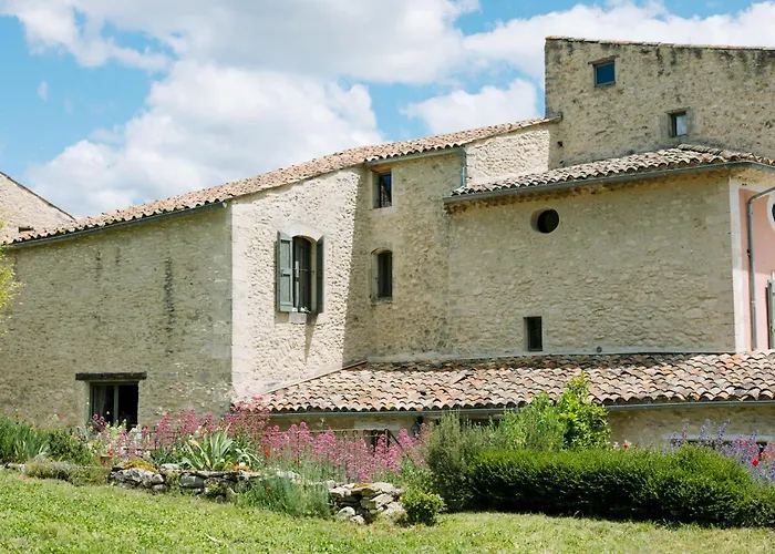 Holiday home Domaine De La Barbeirasse Cereste