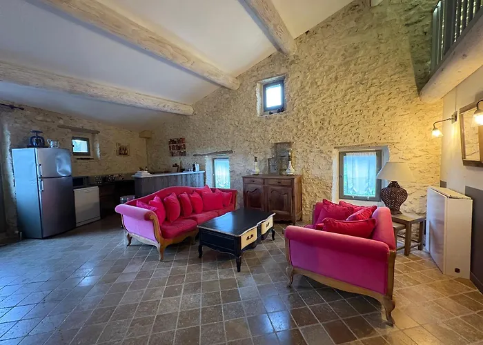 Domaine De La Barbeirasse Holiday home Cereste